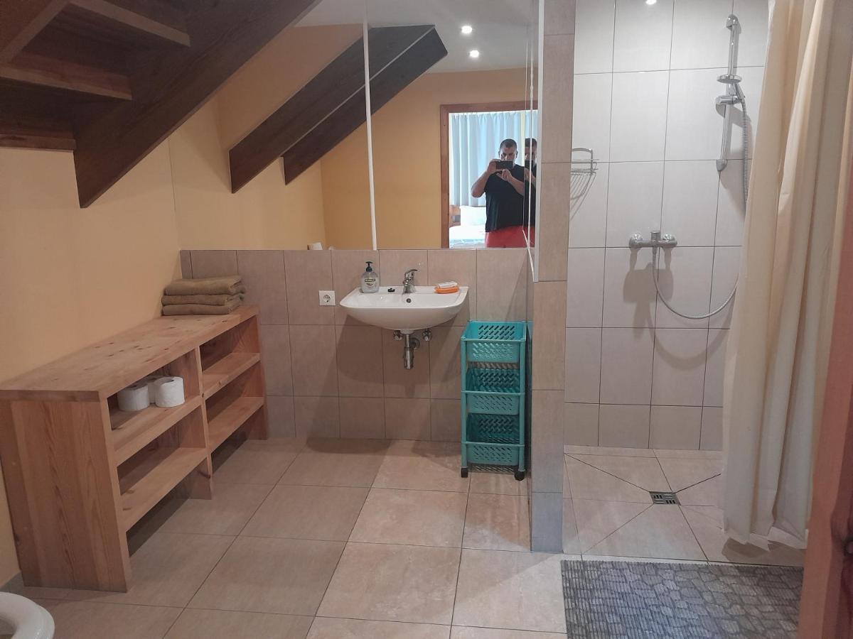 Guest House Vilcini Bernāti Esterno foto