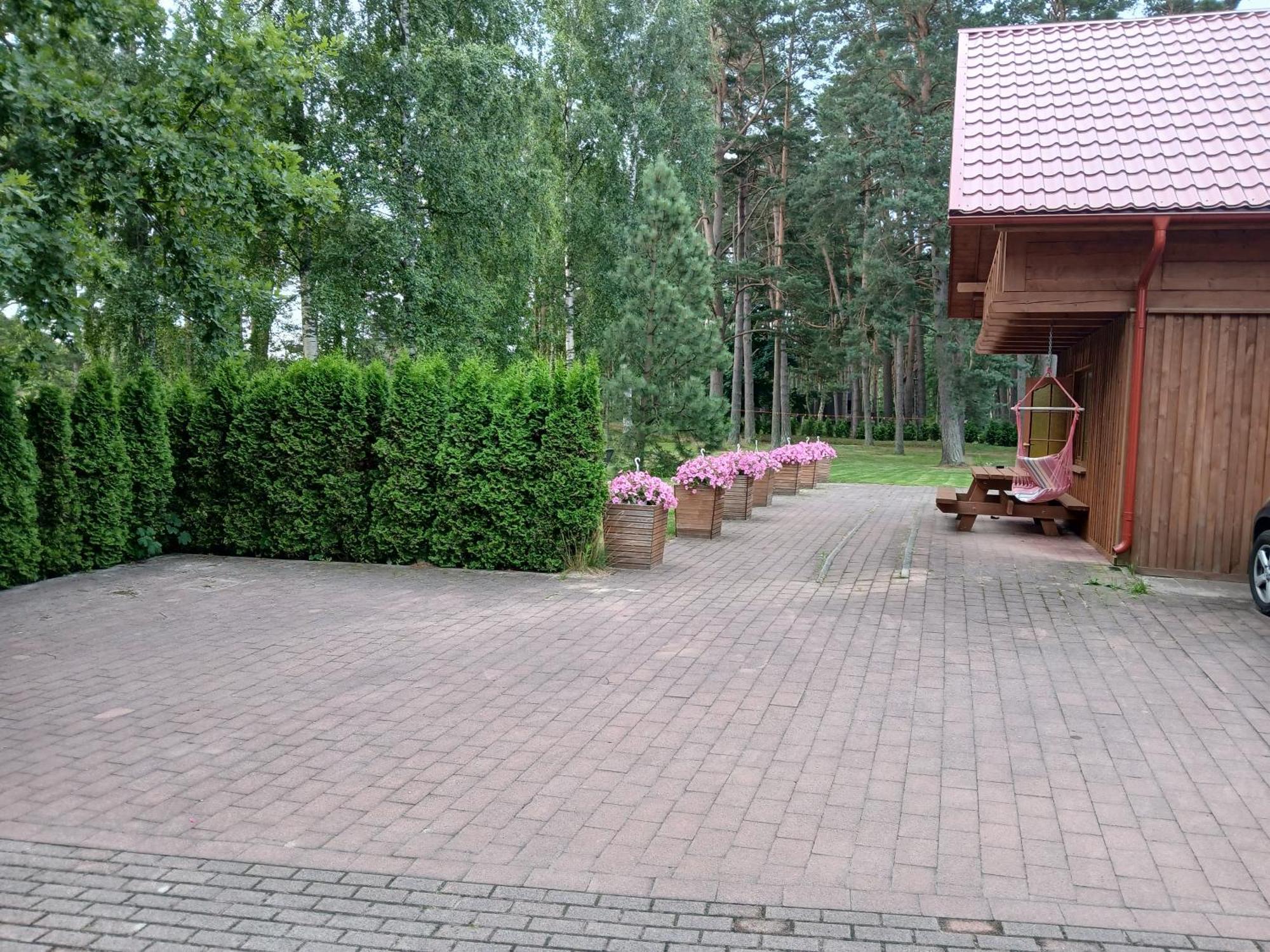Guest House Vilcini Bernāti Esterno foto
